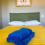Guest house Side
